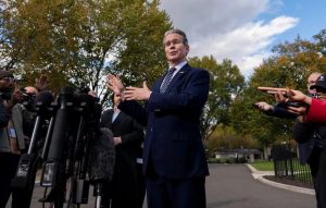 Μπέσεντ: Η Κίνα έκανε «λάθος» επιβάλλοντας περιορισμούς στις εξαγωγές σπάνιων γαιών