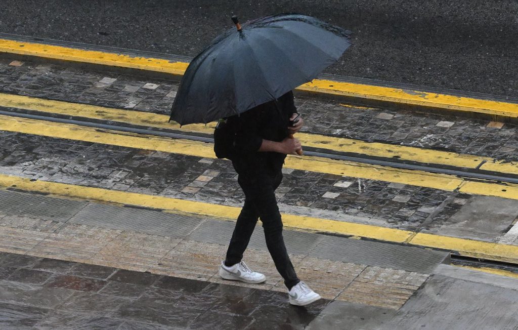 Καιρός: Με βροχές και καταιγίδες η Τετάρτη 26/11