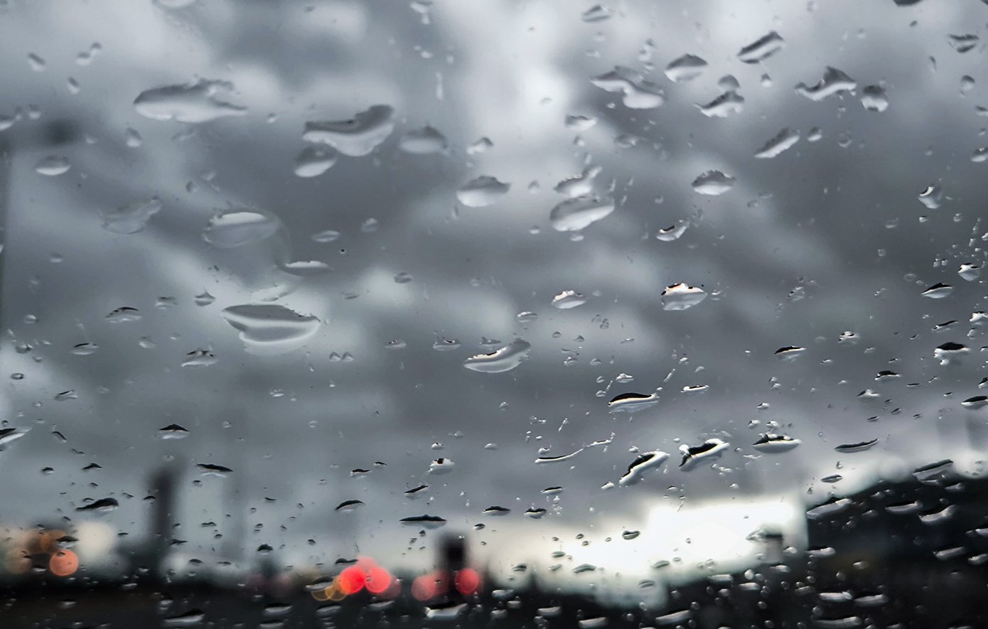 Η κακοκαιρία «χτυπάει» την Κέρκυρα – Πλημμύρες στην πόλη και στα προάστιά της