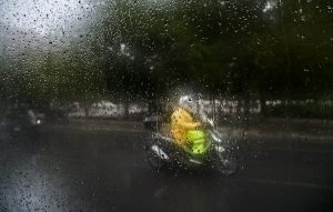 Καιρός: Βροχές και καταιγίδες θα εκδηλωθούν στο μεγαλύτερο μέρος της χώρας