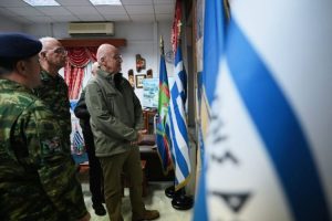 Δένδιας από το 1ο Σύνταγμα Πεζικού στη Φλώρινα: Οι Ένοπλες Δυνάμεις φρουρούν τα όρια της επικράτειας και παρέχουν αίσθημα ασφάλειας