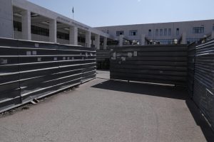 Συγκλονίζει η μαρτυρία στη δίκη γνωστού σκηνοθέτη: «Θυμάμαι την ώρα του βιασμού, τον πόνο, τα κλάματα»