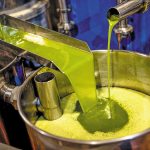 ΥΠΑΑΤ: Οδηγίες καλών πρακτικών για όλα τα στάδια της ελαιοπαραγωγής