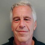 Το Χάρβαρντ θα ξεκινήσει έρευνα για τη σχέση του Λάρι Σάμερς με τον Τζέφρι Επστάϊν