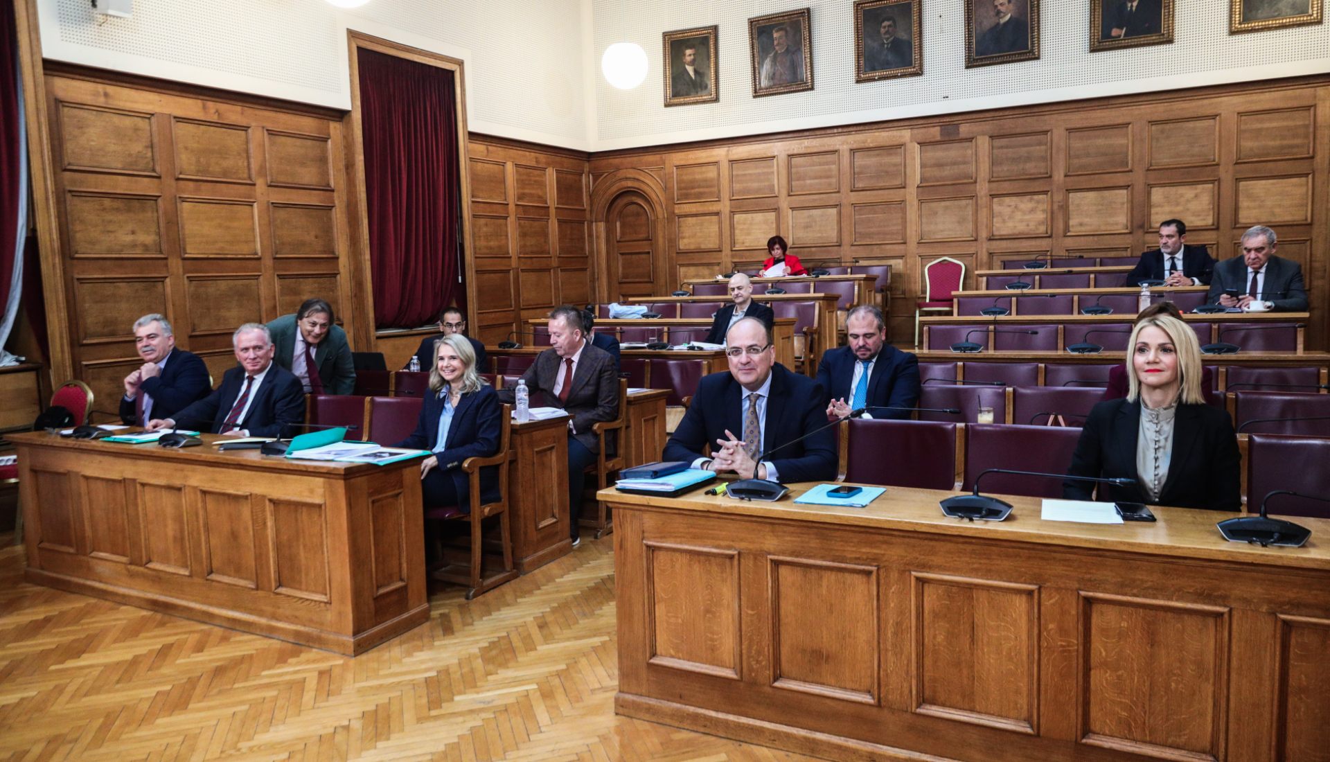 ΟΠΕΚΕΠΕ: Οπισθοχώρηση ΝΔ - Στην Εξεταστική «Φραπές», «Χασάπης» και Σεμερτζίδου