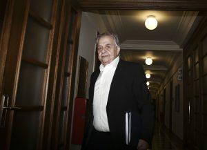 Το μεσημέρι η κηδεία Φλαμπουράρη - Επικήδειος από τον Αλέξη Τσίπρα