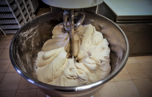 Πως εγκλωβίστηκε θανάσιμα η 49χρονη σε μηχάνημα φούρνου στο Δάμασι Λάρισας – Τι έδειξε η ιατροδικαστική έκθεση