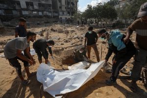 Γάζα: Άλλη μία σορός Ισραηλινού παραδόθηκε από τη Χαμάς - Απομένουν επτά