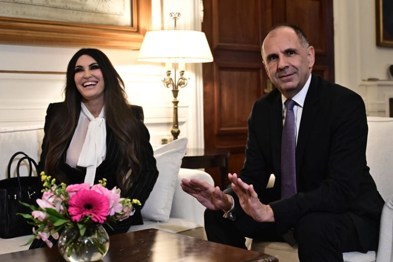 Την πρέσβη των ΗΠΑ, Γκίλφοϊλ, δέχθηκε στο υπουργείο Εξωτερικών ο Γεραπετρίτης