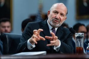 Στις Βρυξέλλες αξιωματούχοι ΗΠΑ, διαπραγματεύσεις για τους δασμούς σε οίνο-αλκοολούχα