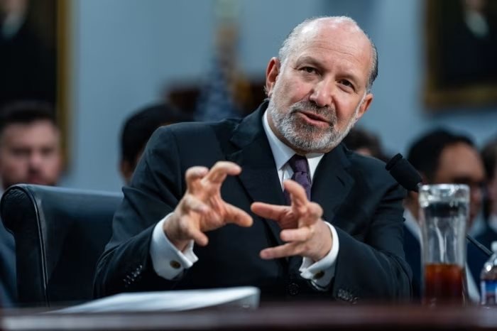 Στις Βρυξέλλες αξιωματούχοι ΗΠΑ, διαπραγματεύσεις για τους δασμούς σε οίνο-αλκοολούχα