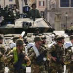 Την υποχρεωτική στρατιωτική θητεία εξετάζουν στην Ιταλία