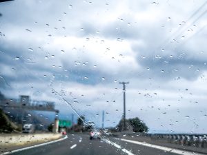 Επιμένουν οι ισχυρές βροχές στα δυτικά - Πώς θα είναι ο καιρός στην υπόλοιπη χώρα