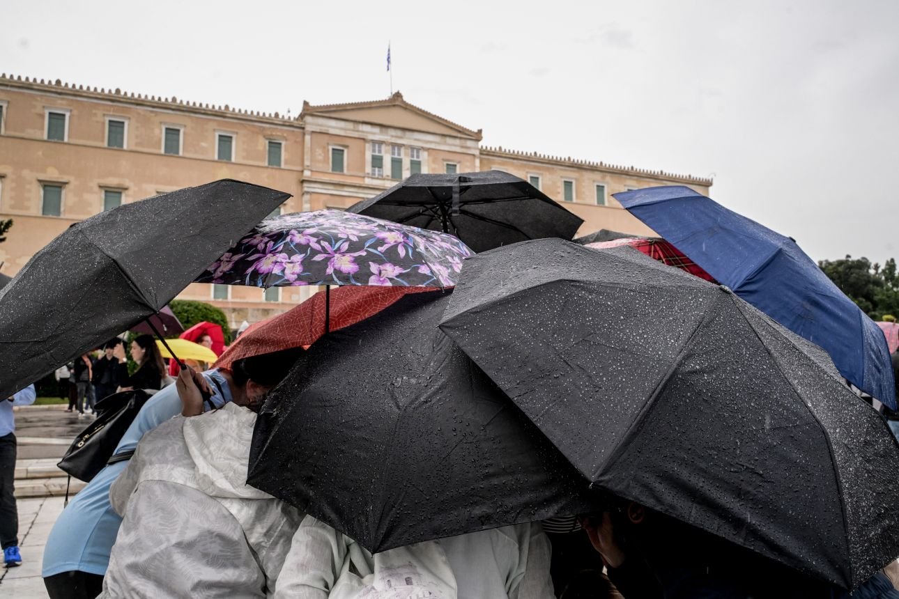 Βροχές και πτώση της θερμοκρασίας - Σε ποιες 3 περιοχές αναμένονται έντονα φαινόμενα