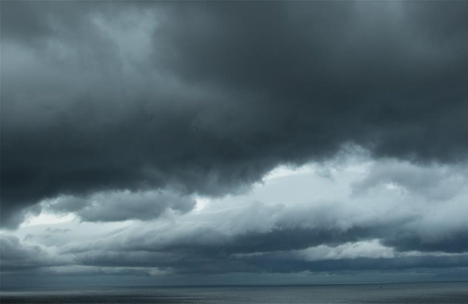 Συνεχίζουν οι νεφώσεις και τοπικές βροχές στη χώρα