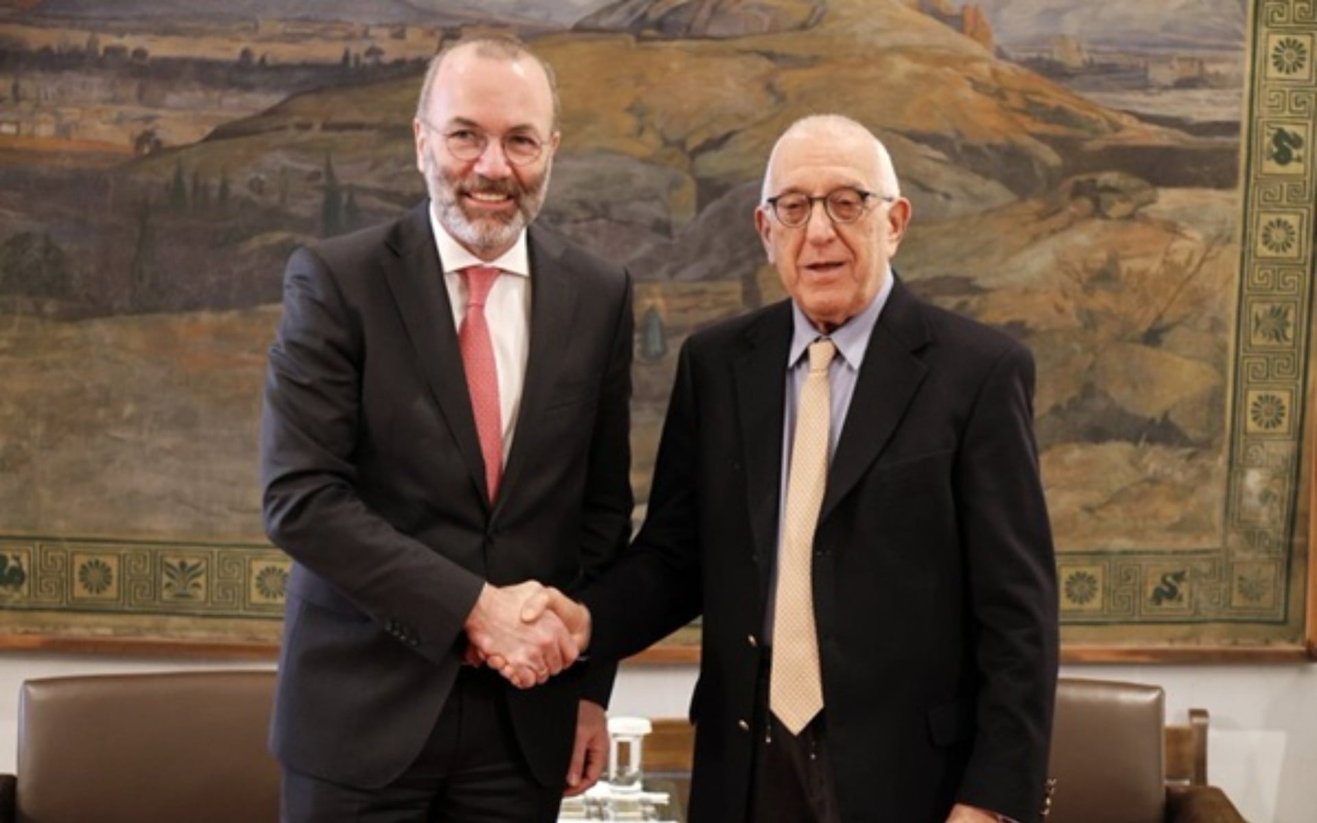 Κακλαμάνης σε Βέμπερ: Η Κύπρος είναι χωρισμένη στα δύο και ουδείς μιλά στην ΕΕ