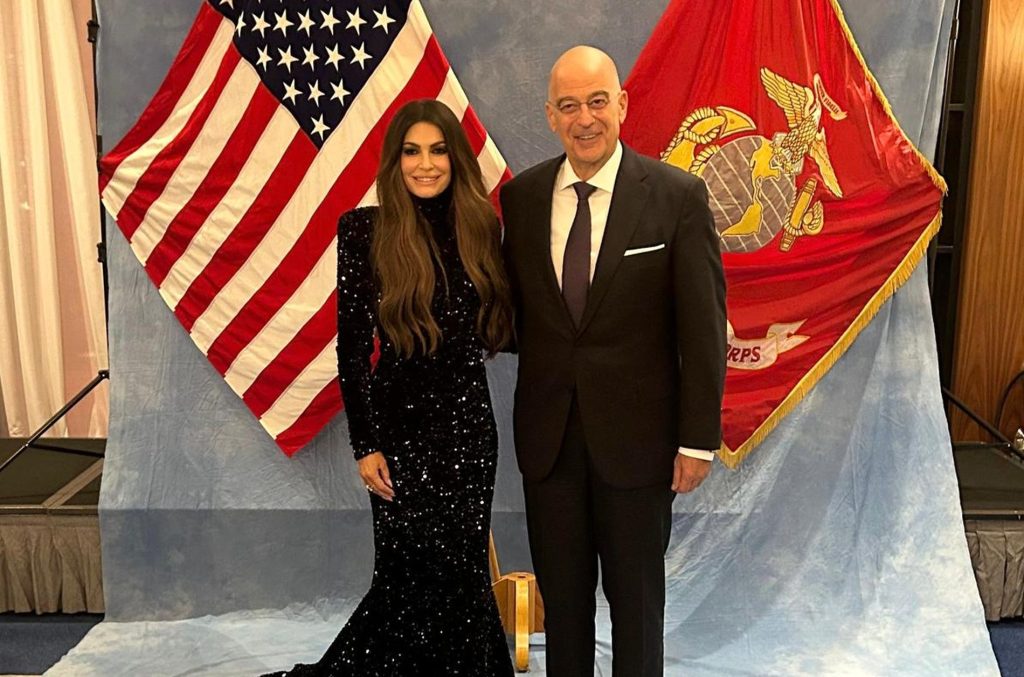 Ο Δένδιας στην πρώτη εν Αθήναις φωτογραφία της Γκίλφοϊλ με Υπουργό