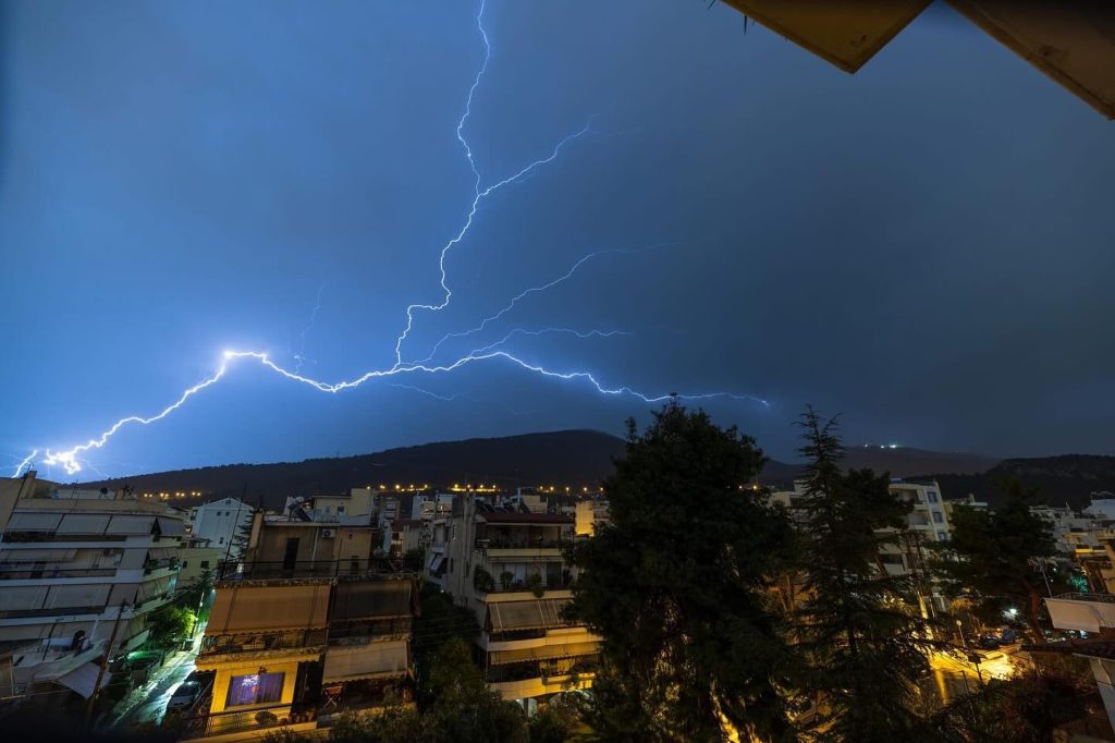 Επικαιροποίηση ΕΜΥ για Adel: Μέχρι τι ώρα θα έχει επικίνδυνα φαινόμενα στην Αττική