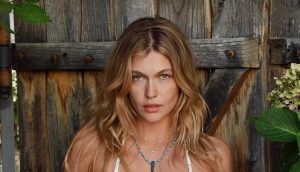 Η Κλέλια Ανδριολάτου σε σπάνια δημόσια εμφάνιση με την μητέρα της - Η τρυφερή selfie που ξεχώρισε