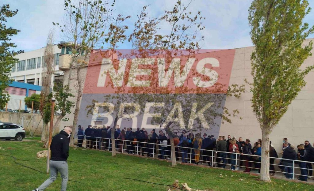 Παρωδία στον Κορυδαλλό