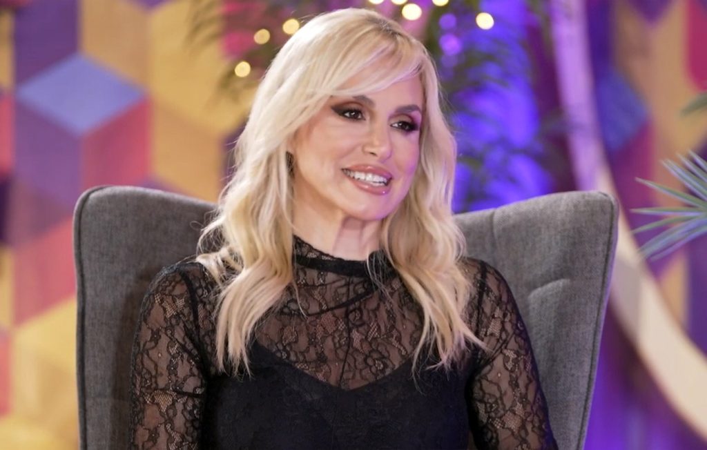 Ζωή Κρονάκη: «Υπέμεινα συμπεριφορές που δεν μου άρεσαν, μέχρι το όριο της δικής μου αξιοπρέπειας»