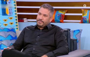 Ο Χάρης Λεμπιδάκης «άδειασε» τον Κώστα Τσουρό για την απομάκρυνσή του από τον ΣΚΑΪ: «Δεν μου είπε την αλήθεια»