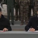 Συμφωνία για την πώληση 100 γαλλικών στρατιωτικών αεροπλάνων Rafale υπέγραψαν Μακρόν και Ζελένσκι