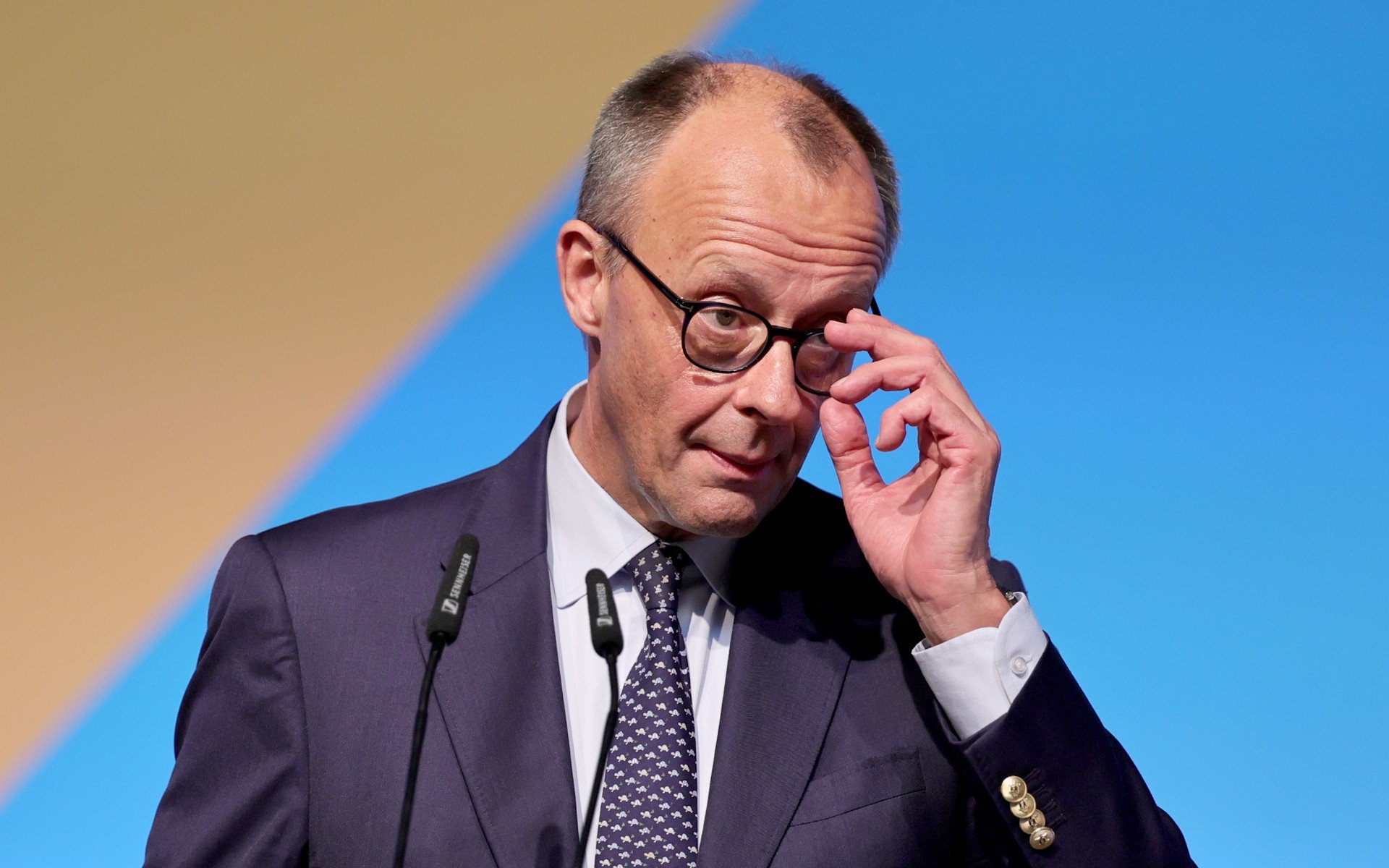 Μερτς: Εξαντλείται η υπομονή των Γερμανών για τον καγκελάριο