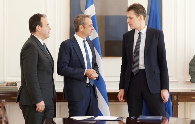 Συνάντηση του Κυριάκου Μητσοτάκη με τον διευθύνοντα σύμβουλο της Mistral AI – Μία εκ των μεγαλύτερων εταιρειών στον τομέα της τεχνητής νοημοσύνης