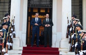 Μητσοτάκης σε Χριστοδουλίδη: Είναι πολύ σημαντικό να συντονίζουμε το κυβερνητικό μας έργο