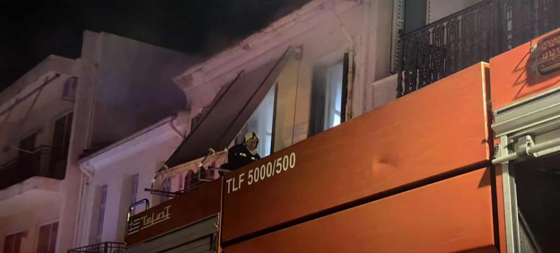 Φωτιά σε διαμέρισμα στην Πάτρα: Απεγκλωβίστηκε ηλικιωμένη γυναίκα