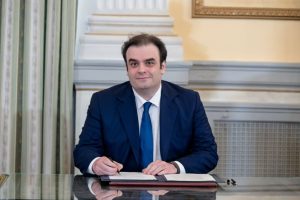 Υπέρ αναδιάρθρωσης ΕΛΤΑ τάσσεται ο Πιερρακάκης