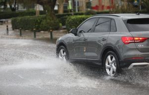 Έρχεται νέο κύμα κακοκαιρίας από την Τετάρτη: Καταιγίδες, χαλάζι και θυελλώδεις νοτιάδες