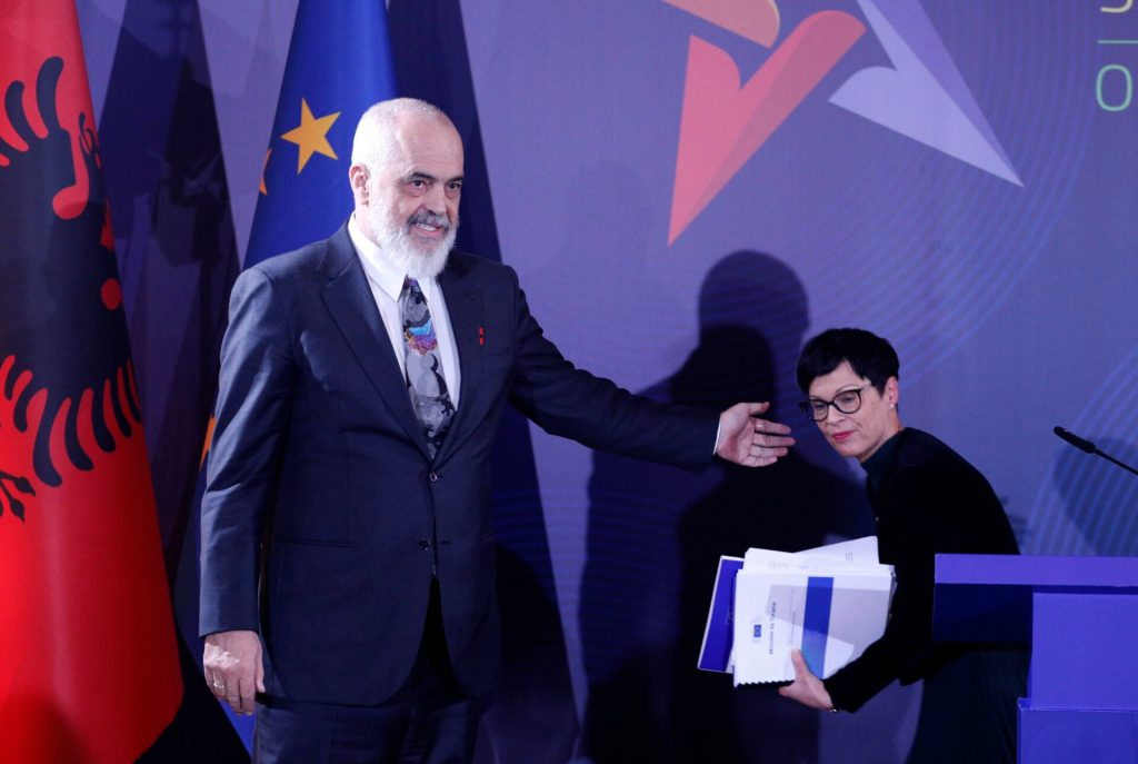 Αλβανία: Διαδηλώσεις της αντιπολίτευσης – Κατηγορούν την κυβέρνηση Ράμα για διαφθορά