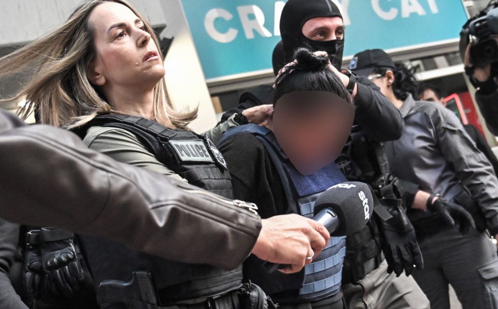 Σαλαμίνα: Για ανθρωποκτονία από πρόθεση κατηγορείται η 46χρονη