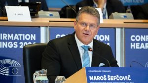 Μάρος Σέφτσοβιτς, Επίτροπος Εμπορίου, στην «ΥΧ»: Οι «κόκκινες γραμμές» της ΕΕ προς τις ΗΠΑ σε προϊόντα και προδιαγραφές