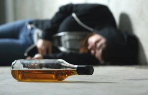 Μεθυσμένες και ημιλιπόθυμες βρέθηκαν δύο ανήλικες στην Καλαμαριά