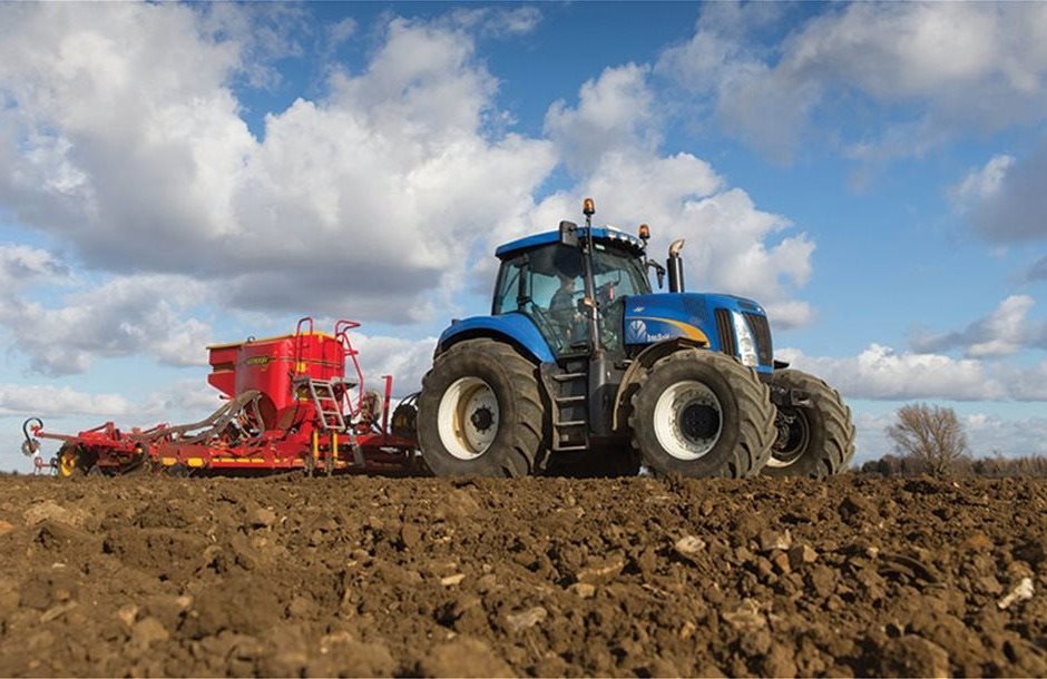 Σήμα κινδύνου εκπέμπει σύσσωμος ο κλάδος των εισροών για τα χρέη που σωρεύονται στους αγρότες