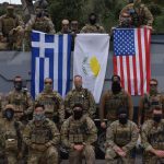 Επιτροπή της Γερουσίας προωθεί νομοσχέδιο για την επέκταση των πωλήσεων όπλων στην Κύπρο