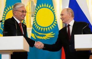 Ρωσία και Καζακστάν συμφώνησαν να ενισχύσουν τις σχέσεις τους στον πετρελαϊκό τομέα