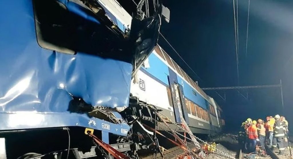 Τσεχία: Τουλάχιστον 45 τραυματίες μετά από σύγκρουση τρένων