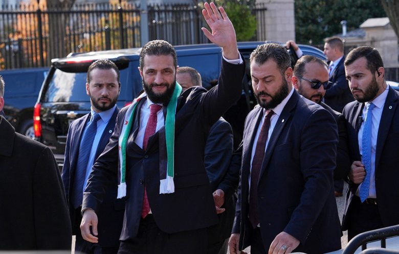 Τραμπ για αλ Σάρα: «Λένε πως είχε σκληρό παρελθόν. Όλοι είχαμε σκληρό παρελθόν»