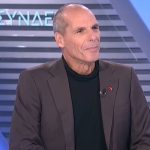 Βαρουφάκης: Ο Τσίπρας θέλει να παρουσιάσει την ενοχή του ως αφέλεια
