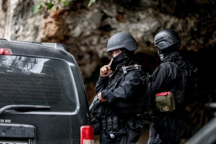Φονική βεντέτα στα Βορίζια: «Έριχναν προς όλες τις κατευθύνσεις. Νόμιζα ότι ήρθε το τέλος» – Πολλοί αστυνομικοί στο χωριό, η πρόσβαση έχει αποκλειστεί