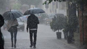 Ισχυρές βροχές και καταιγίδες σε όλη την επικράτεια της χώρας