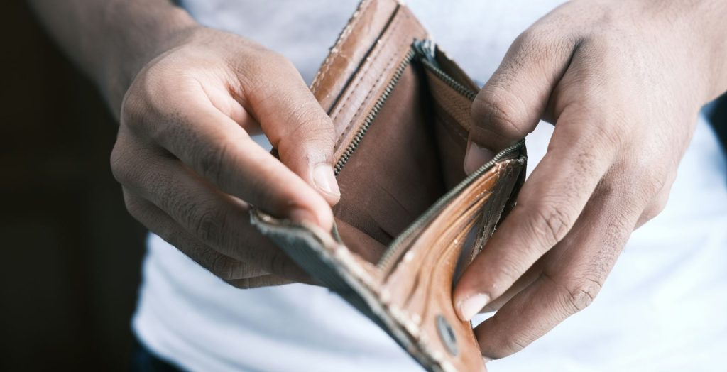 Βόλος: Επιβάτης στα Τέμπη απειλούσε με «βουτιά» για χρέη