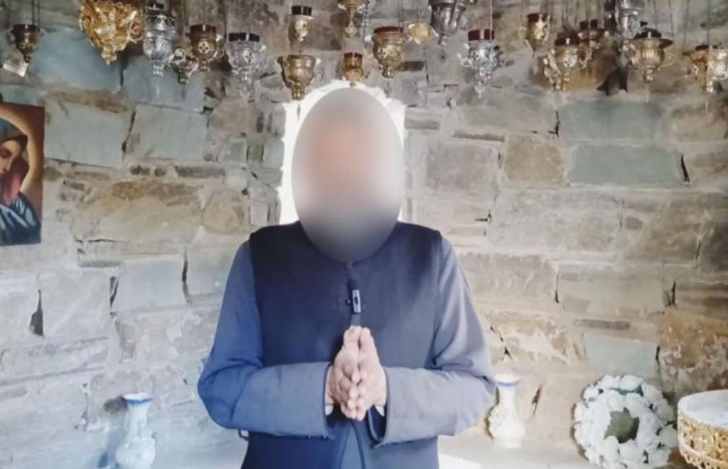 Σοκάρουν οι αποκαλύψεις για τον Youtuber ιερέα - «Κεράκι» η κοκαΐνη, «φανουρόπιτα» η κάνναβη