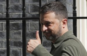 Στην Αθήνα ο Ζελένσκι για την συνάντηση με τον πρωθυπουργό