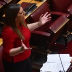 Βουλή: Άγριος καυγάς υφυπουργού με Κωνσταντοπούλου: «Μάθετε να συμπεριφέρεστε»