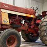 Αγρότης αγοράζει ξανά το πρώτο του καινούργιο τρακτέρ μετά από 45 χρόνια